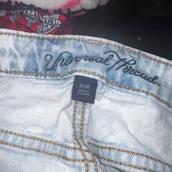 👜Universal thread size 2 Denim High-Waisted Shorts acid wash - Picture 5 of 5